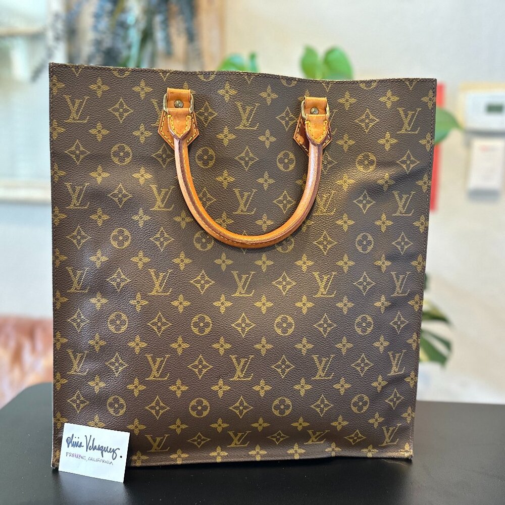 Louis Vuitton Monogram Sac Plat
